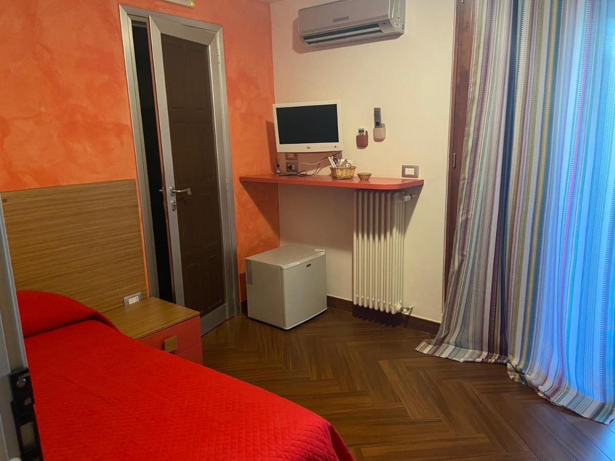 B&B Al Porto Novo Бишелье Экстерьер фото